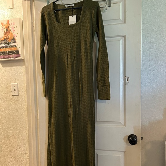 Zara Dresses & Skirts - Zara Olive Green Long Sleeve Ribbed Maxi Dress